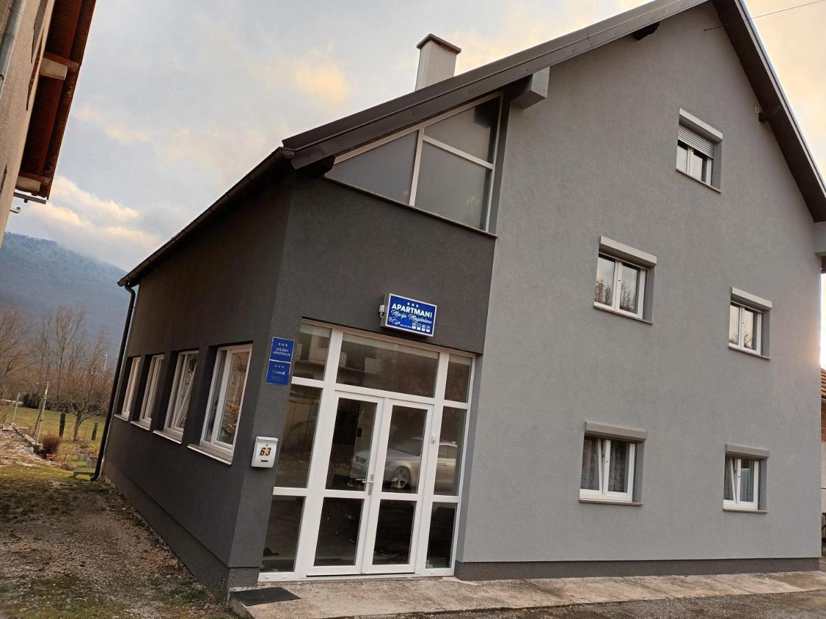Apartmani Marijamagdalena Gračac Exteriör bild