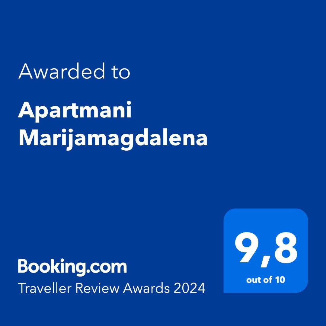 Apartmani Marijamagdalena Gračac Exteriör bild