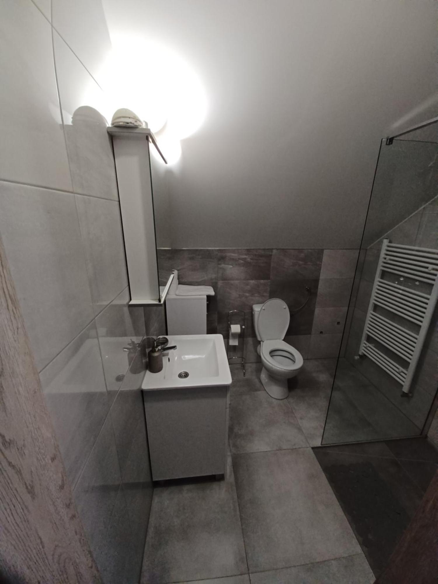 Apartmani Marijamagdalena Gračac Exteriör bild